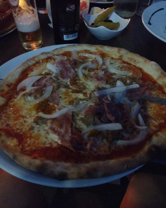 Pizzeria La Bomba